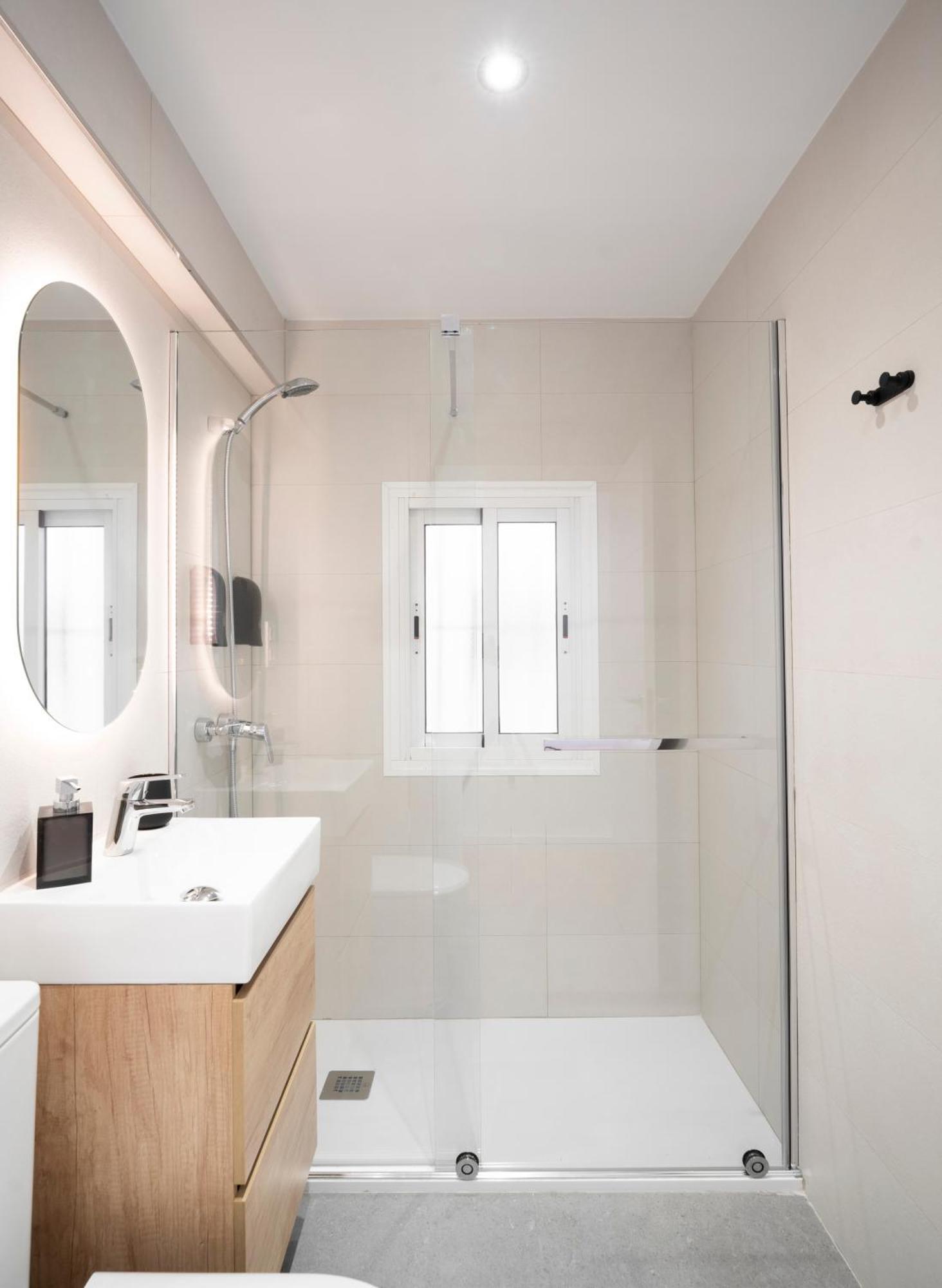 Ronda Suites Junto Estacion Tren Y Hospitales กรานาดา ภายนอก รูปภาพ